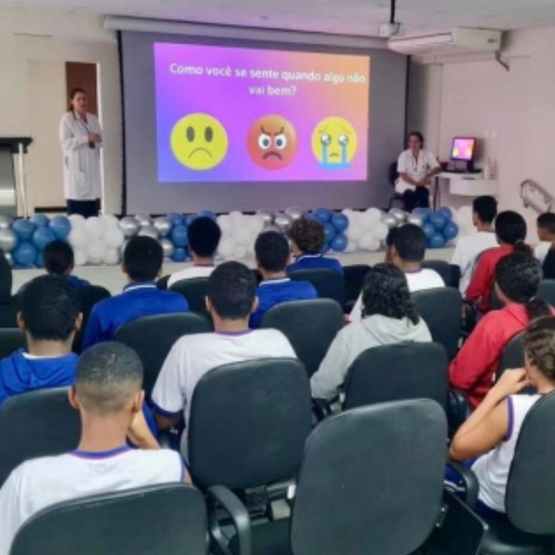 Estudantes da rede municipal de Vitória recebem orientações sobre saúde e autocuidado