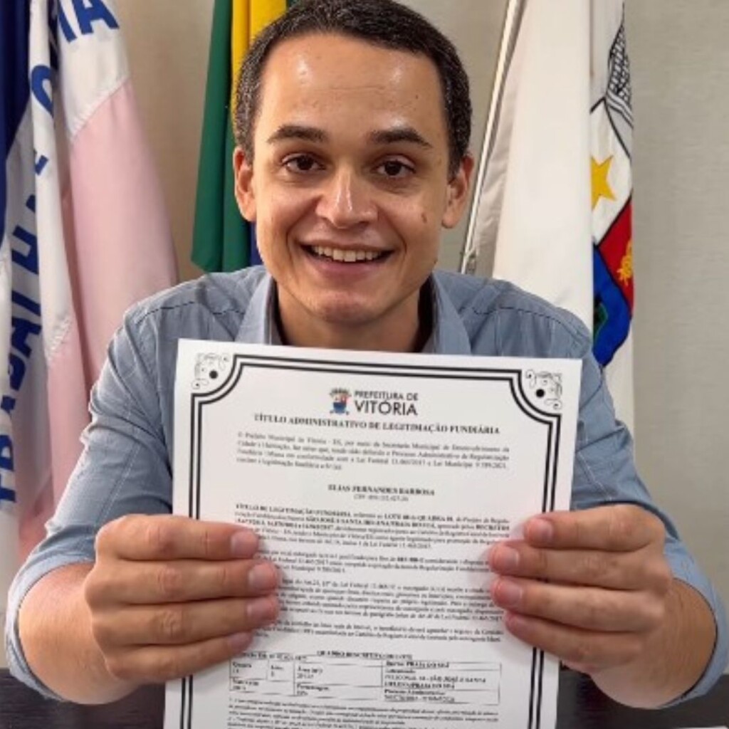 Regularização Fundiária: Vitória entrega 52 títulos de propriedade a famílias da Praia do Suá