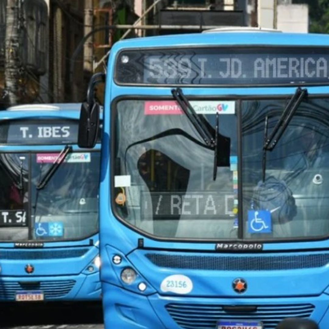 Auditoria revela ônibus com quase 40 anos e contratos sem licitação no transporte intermunicipal do ES