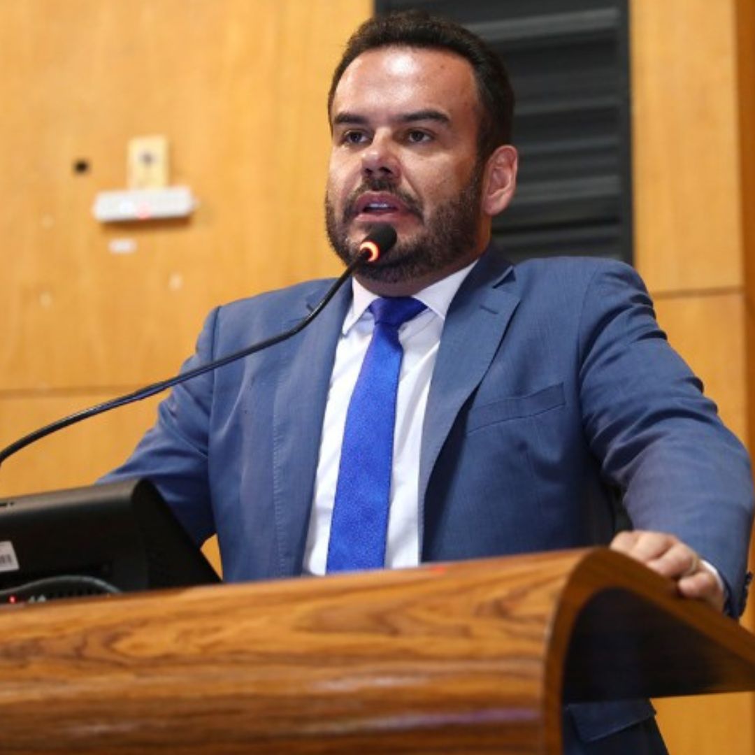 Deputado defende totens de segurança no entorno de escolas estaduais