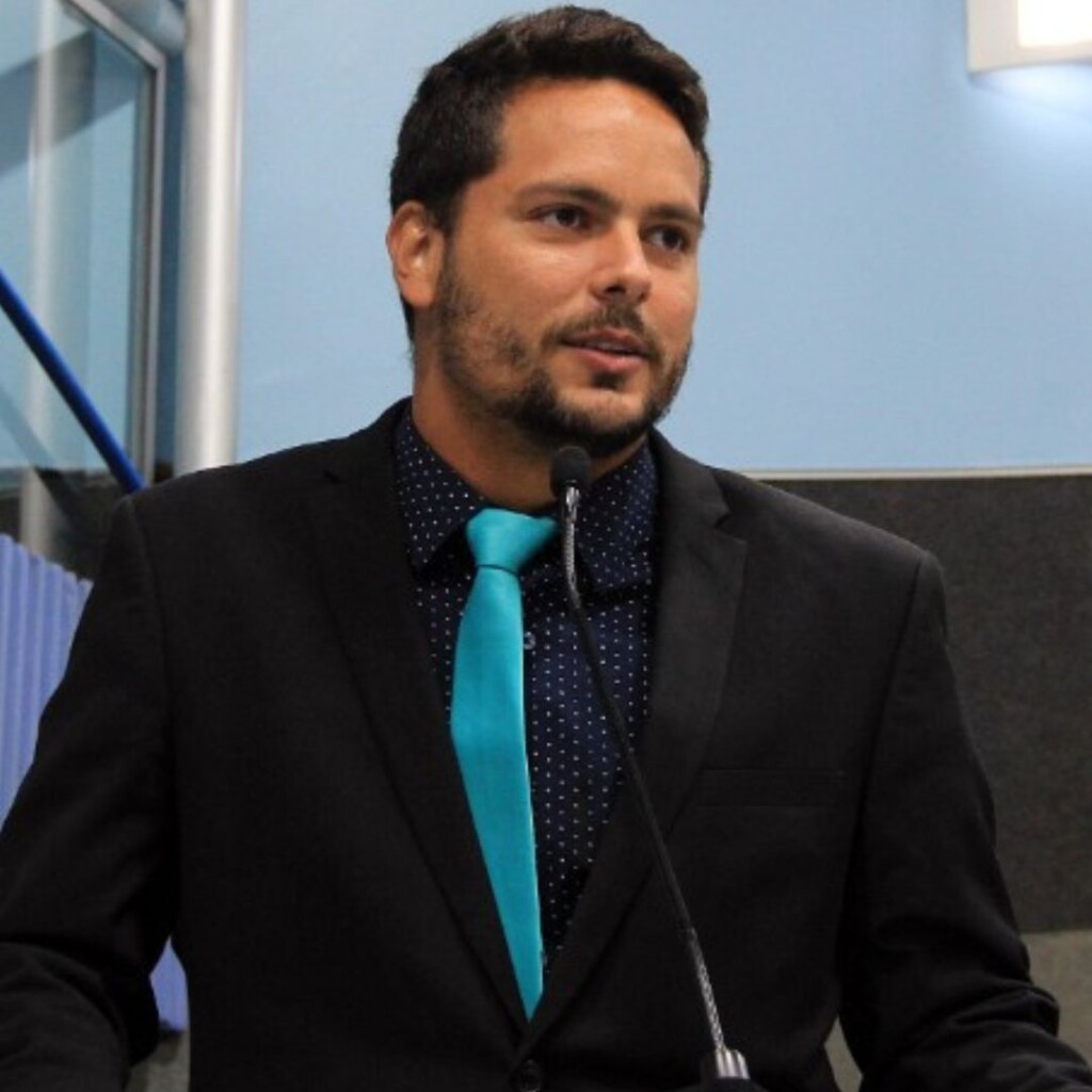 Câmara de Vitória cria Comenda Geovani Silva em homenagem ao atleta