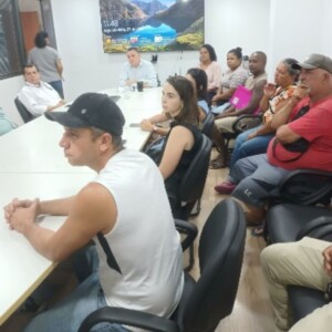 Gandini e Defensoria  evitam despejo de 30  famílias em Cariacica